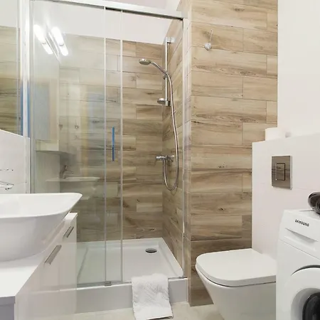 Apartment Shortstaypoland Zdziechowskiego