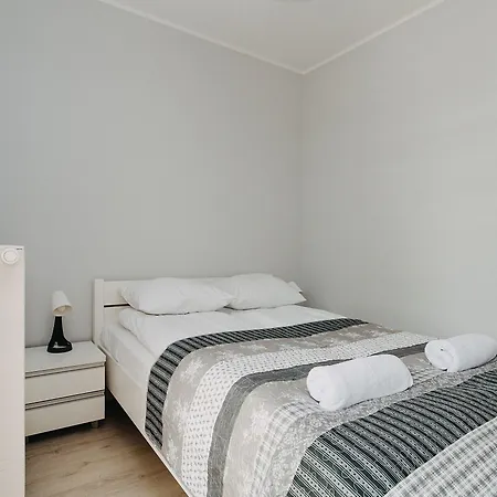 Shortstaypoland Zdziechowskiego *